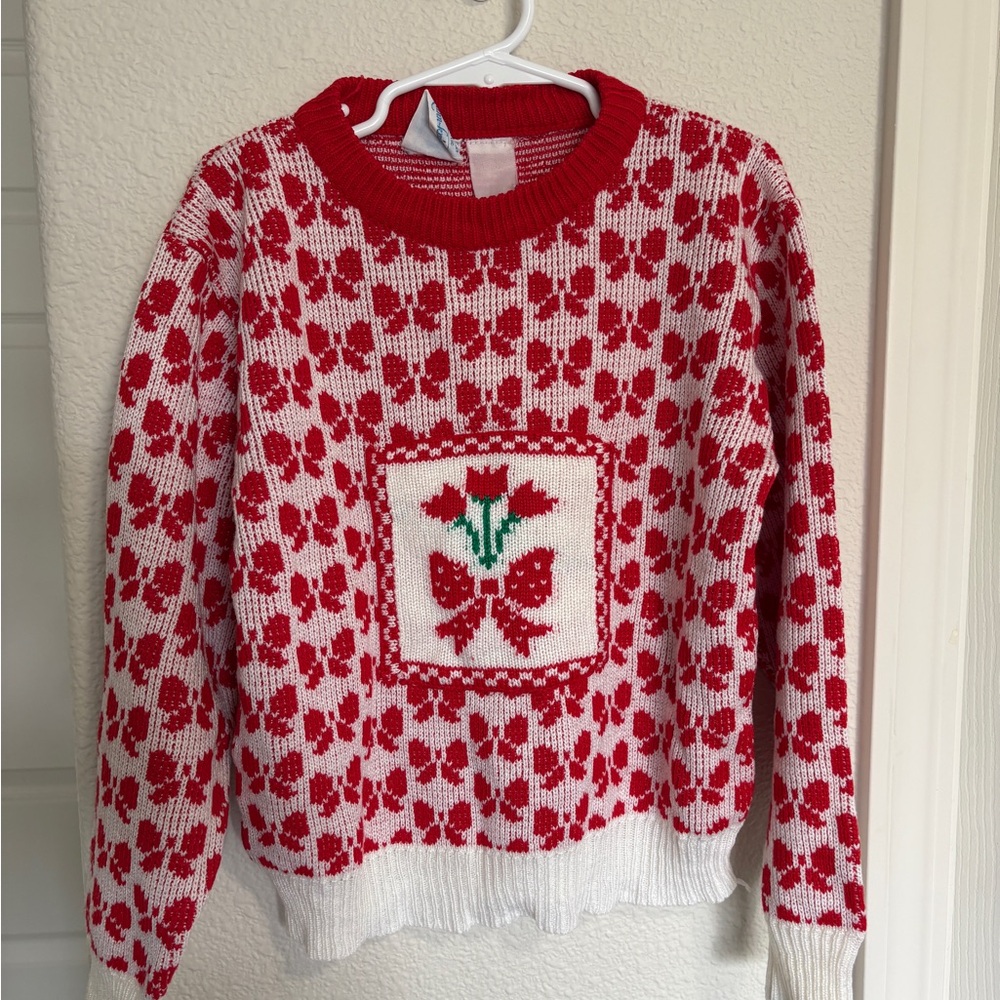 Vintage girl’s Red and White Bow pattern Sweater